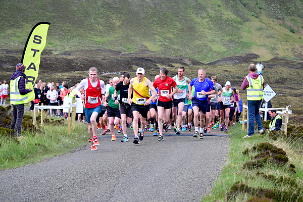 The start of the 2016 Hoy Half-marathon in Rackwick.