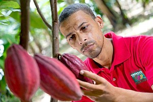 Guest from Dominican Republic helps celebrate Fairtrade Fortnight