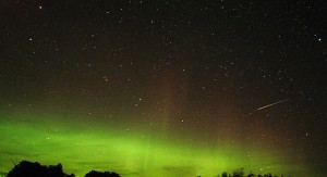 Merry Dancers caper across the Milky Way