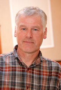 How does the CIA investigate OIC?