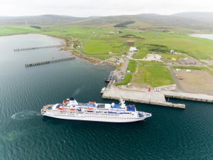 Cruise ship passengers enjoy their day in Hoy