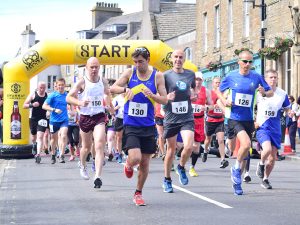 Newlands wins as sun shines on UK’s most northerly marathon