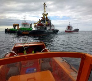 Companies appointed to salvage grounded cargo vessel