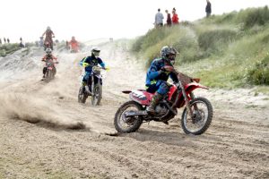 Title defence begins and Beach Race returns during the weekend’s sport