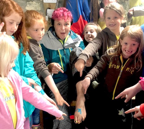 Adventurer runs through Orkney as part of barefoot challenge