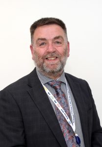 NHS chief executive to step down