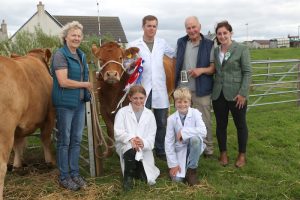 Hools riding high at sun-hit ‘Hope Show