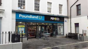 Discount retailer appears to take down Albert Street store announcement