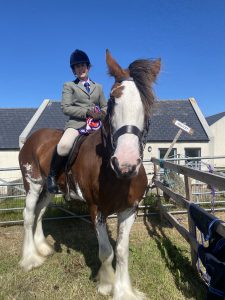 Poppy reigns supreme at ‘Hope Show