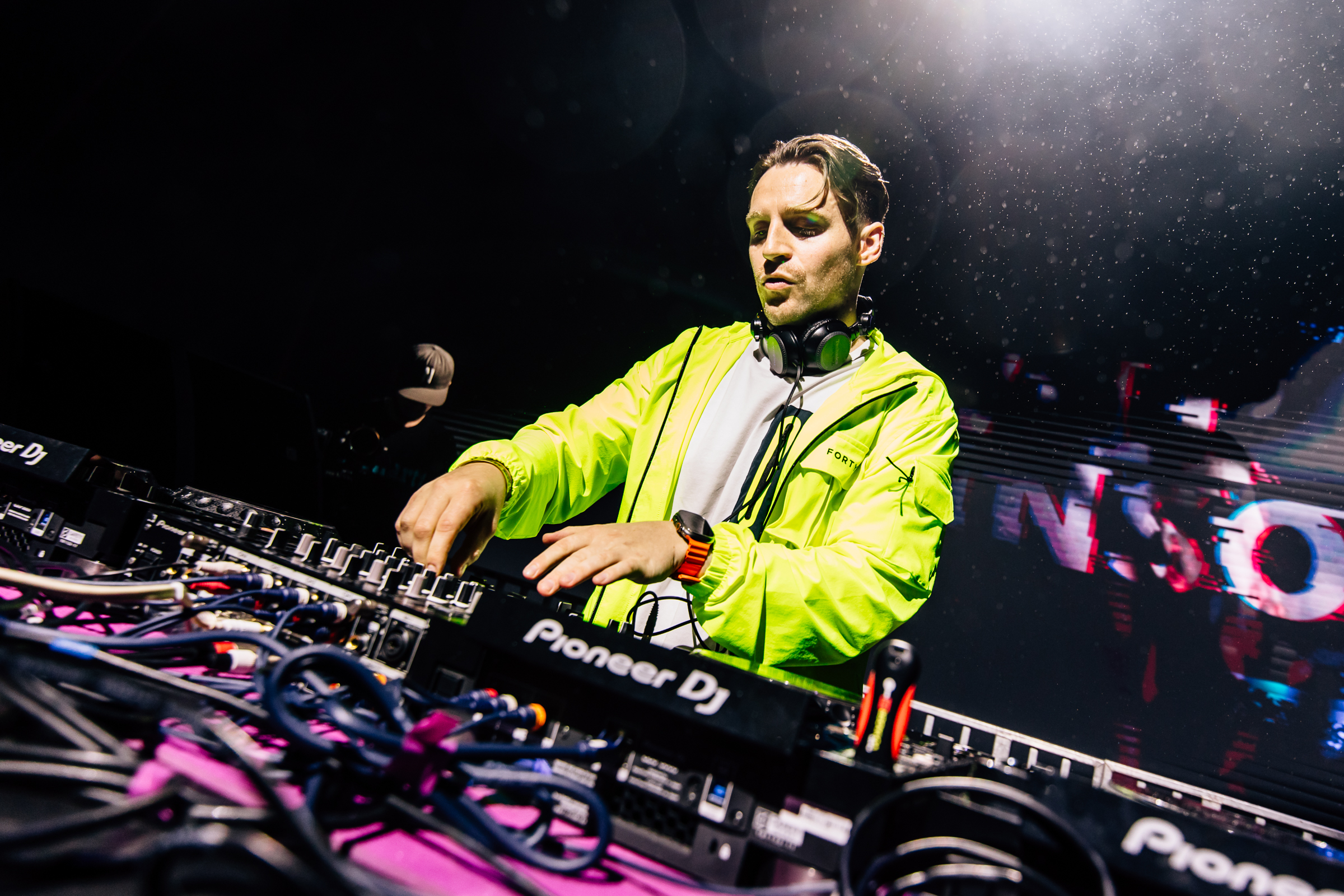 Orcadian DJ signs deal with Sony after remix goes viral