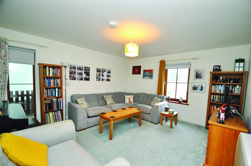 LIVINGROOM