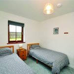 TWIN BEDROOM