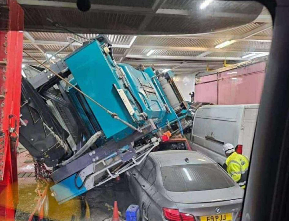 Hamnavoe returns to service after machinery toppling