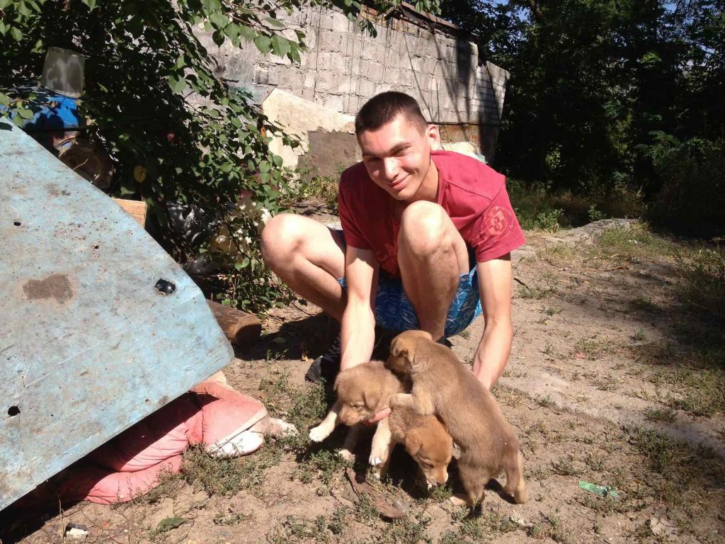 Snizhana’s uncle, Volodymyr
Lapytskyi, was captured and
brutally killed by Russian
soldiers.