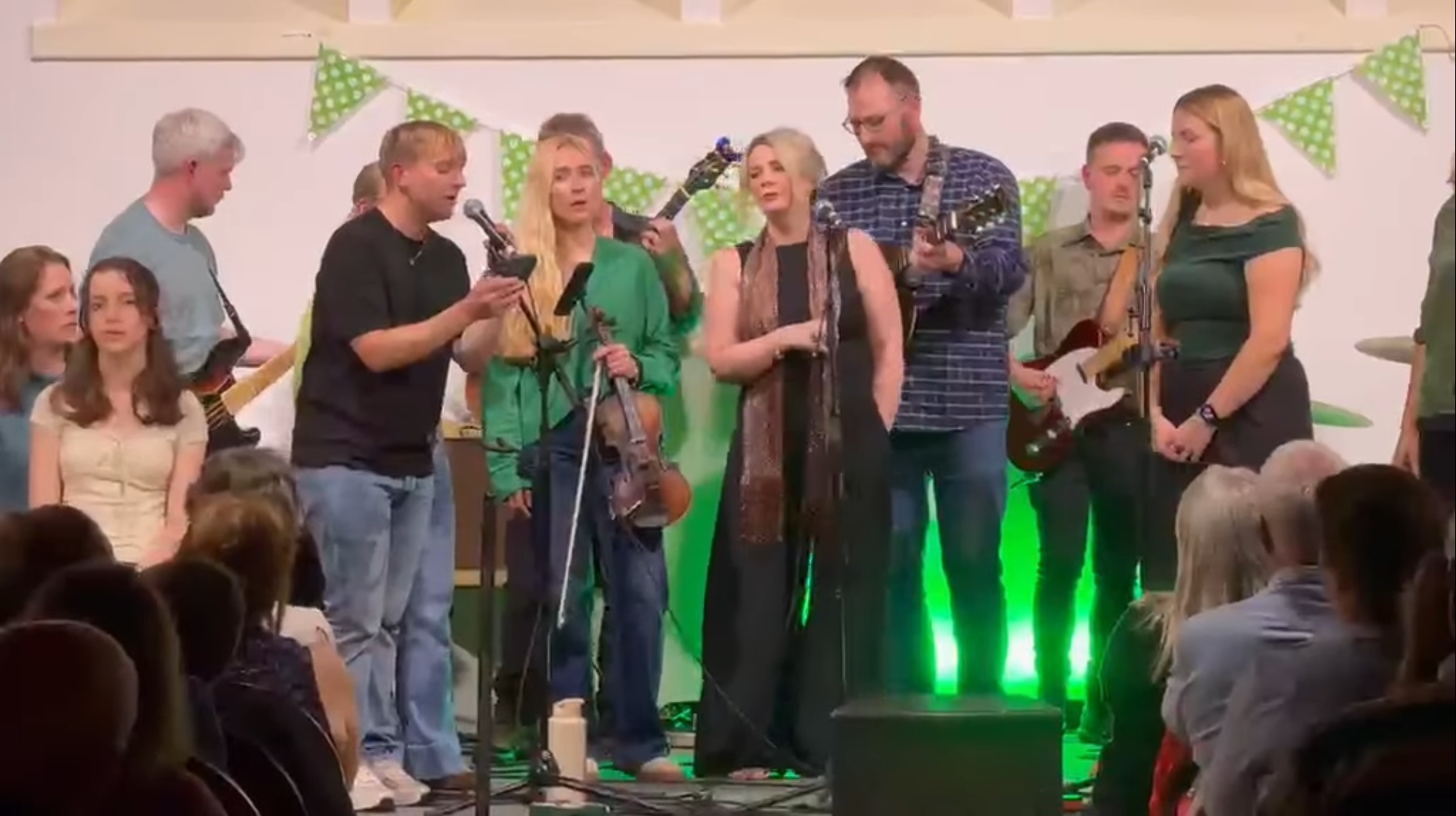 Full voiced fundraiser shines a light on Macmillan